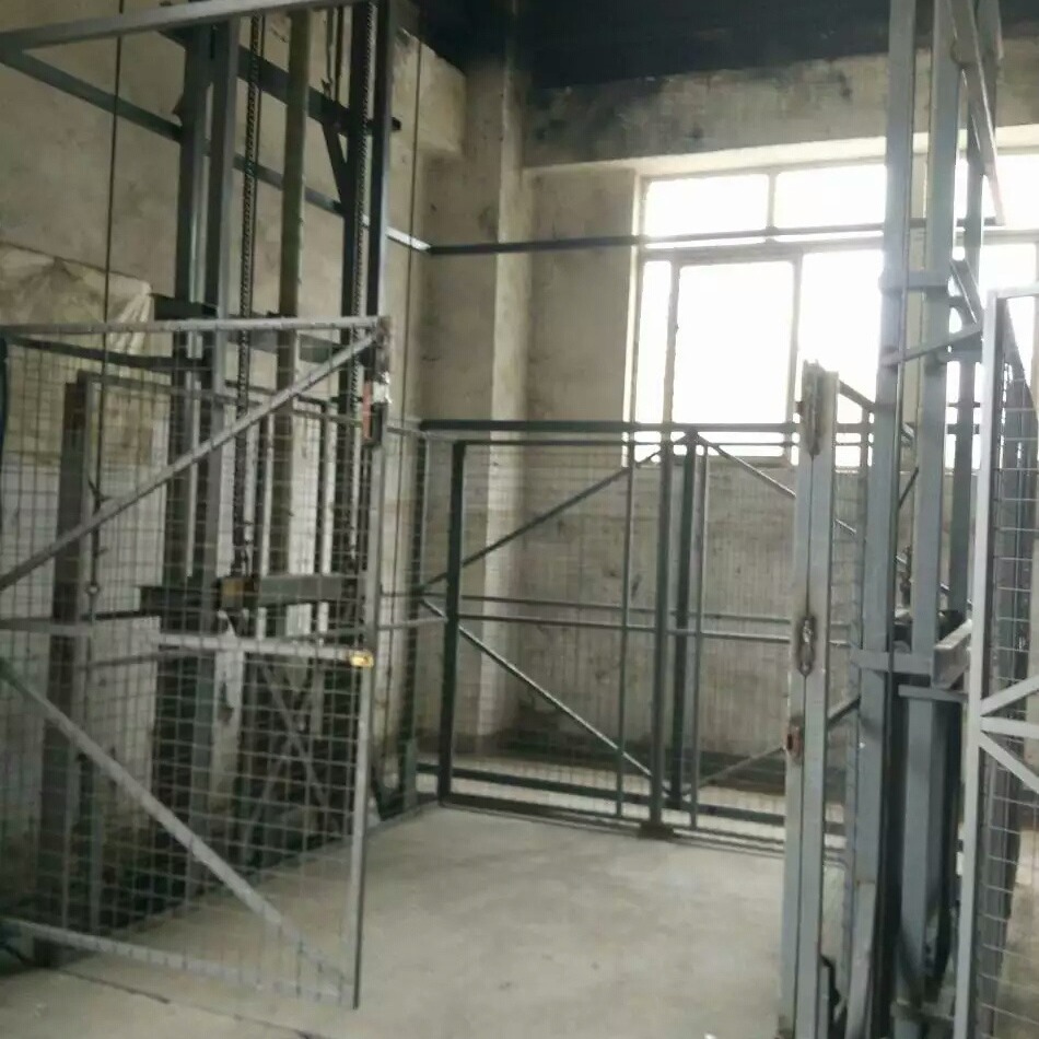 货梯设备平台厂家 护栏液压货梯 载货升降平台咸安区