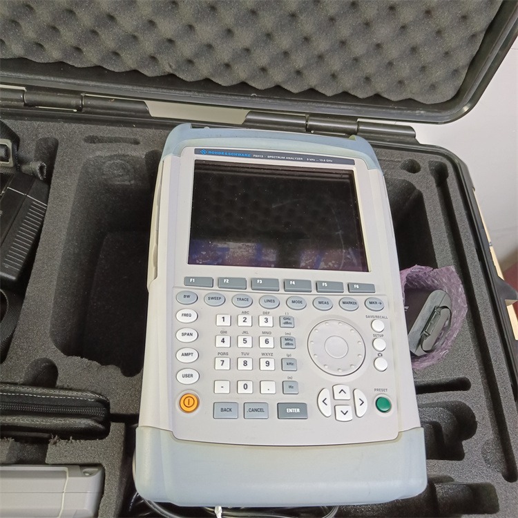 手持式频谱分析仪RohdeSchwarz FSH13高价回收